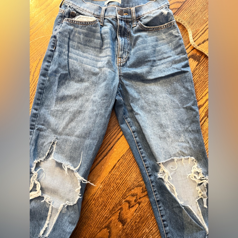 SO High Rise Curvy Mom Jean - Picture 4 of 6